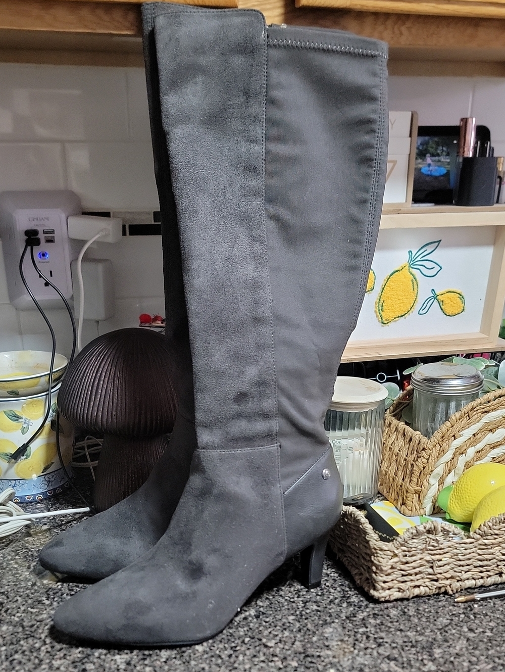 Life Stride Women’s Gray Gracie Knee-High Suede Boots Size 9M